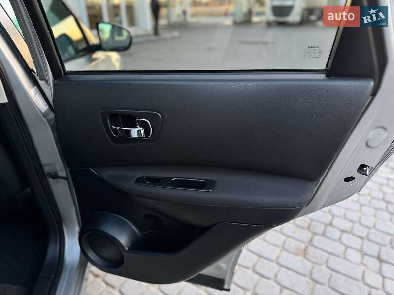 Позашляховик / Кросовер Nissan Qashqai 2012 в Стрию фото 127 Позашляховик / Кросовер Nissan Qashqai 2012 в Стрию