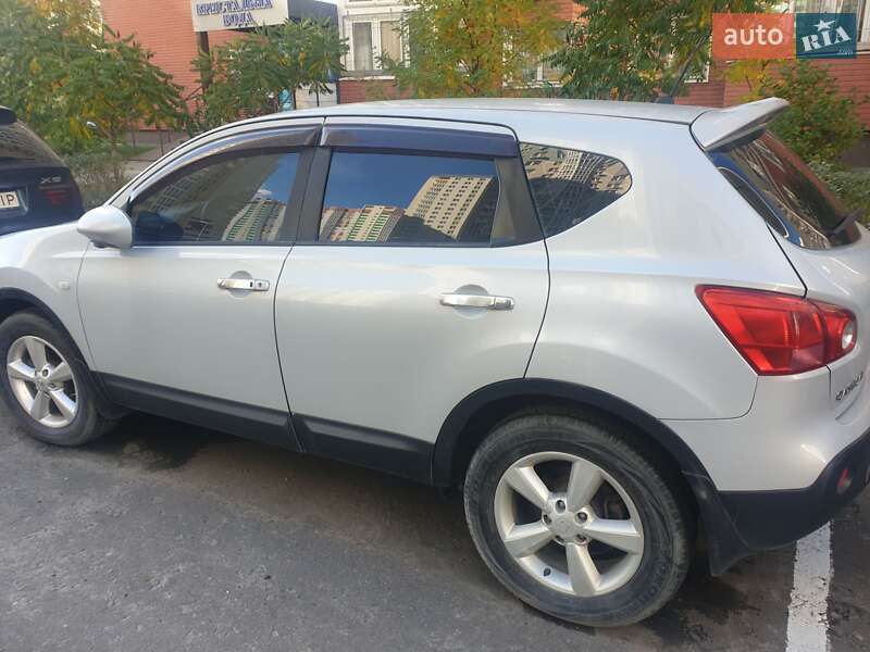 Позашляховик / Кросовер Nissan Qashqai 2008 в Києві