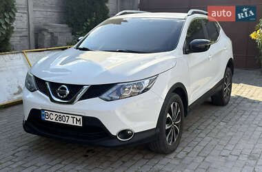 Позашляховик / Кросовер Nissan Qashqai 2015 в Львові