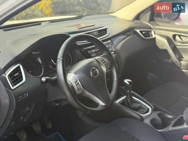 Внедорожник / Кроссовер Nissan Qashqai 2015 в Львове