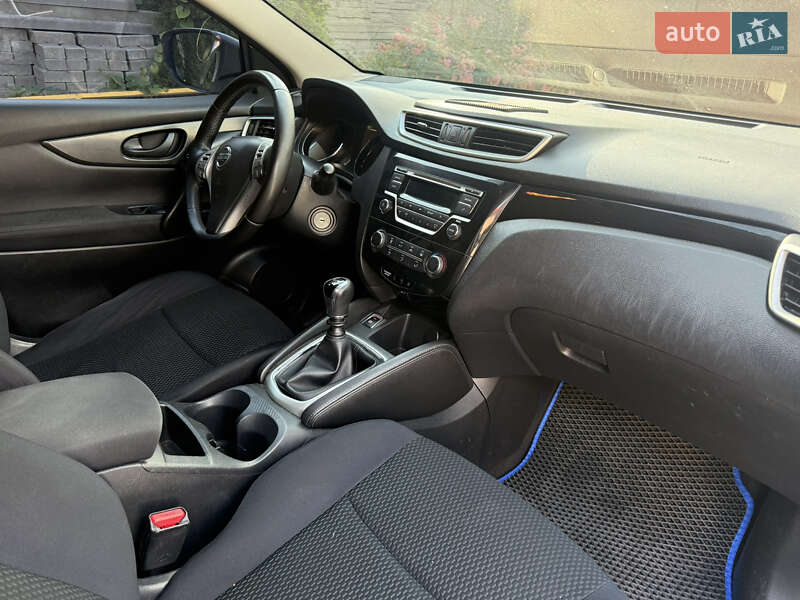 Внедорожник / Кроссовер Nissan Qashqai 2015 в Львове