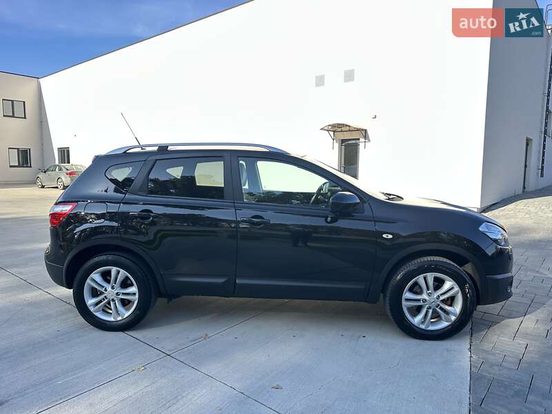 Внедорожник / Кроссовер Nissan Qashqai 2010 в Луцке