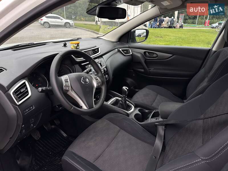 Внедорожник / Кроссовер Nissan Qashqai 2015 в Радивилове фото 29 Внедорожник / Кроссовер Nissan Qashqai 2015 в Радивилове