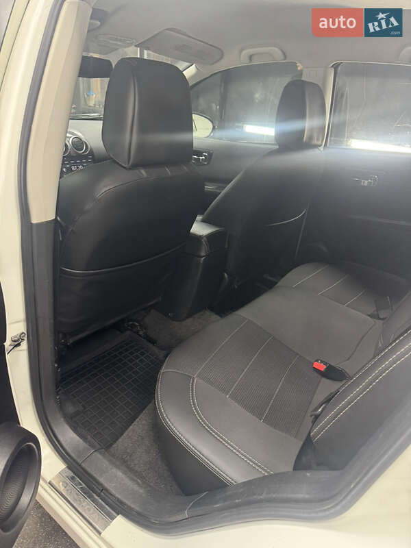 Внедорожник / Кроссовер Nissan Qashqai 2012 в Сумах