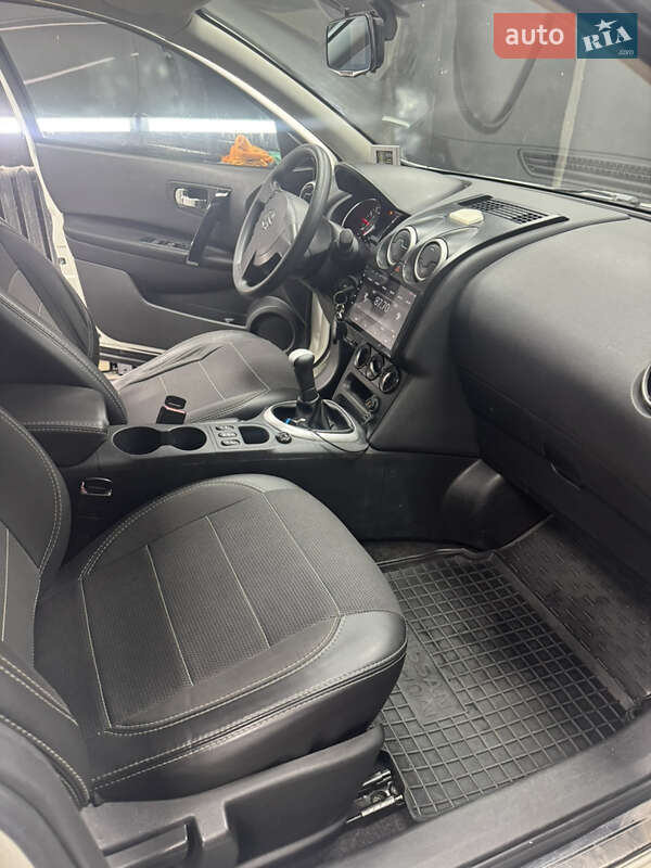 Внедорожник / Кроссовер Nissan Qashqai 2012 в Сумах