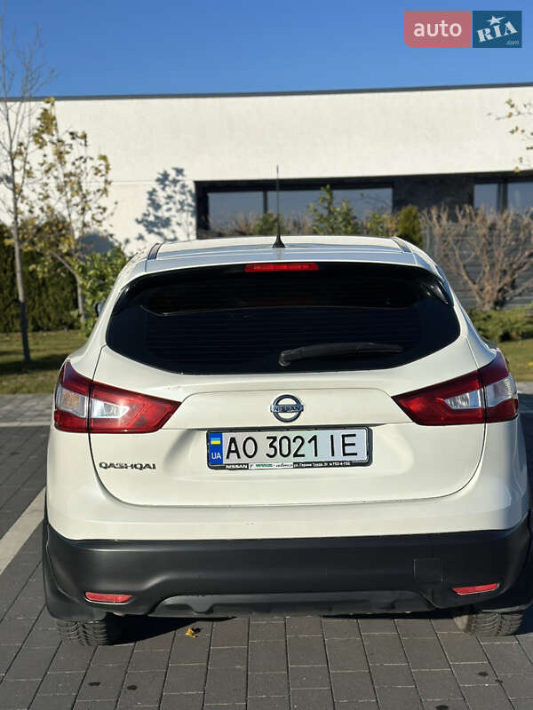 Позашляховик / Кросовер Nissan Qashqai 2015 в Мукачевому фото 5 Позашляховик / Кросовер Nissan Qashqai 2015 в Мукачевому