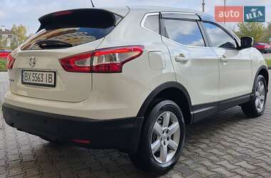 Внедорожник / Кроссовер Nissan Qashqai 2014 в 