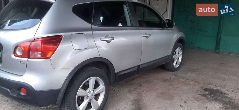 Позашляховик / Кросовер Nissan Qashqai 2009 в Києві