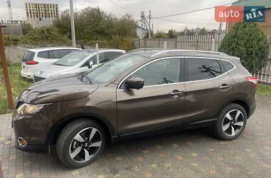 Позашляховик / Кросовер Nissan Qashqai 2015 в Луцьку