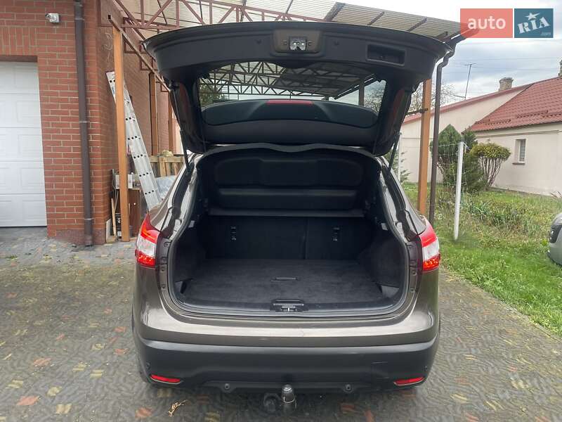 Позашляховик / Кросовер Nissan Qashqai 2015 в Луцьку фото 11 Позашляховик / Кросовер Nissan Qashqai 2015 в Луцьку