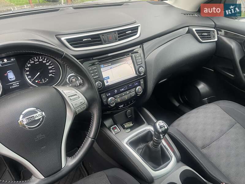 Позашляховик / Кросовер Nissan Qashqai 2015 в Луцьку фото 20 Позашляховик / Кросовер Nissan Qashqai 2015 в Луцьку