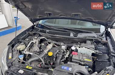 Внедорожник / Кроссовер Nissan Qashqai 2011 в 