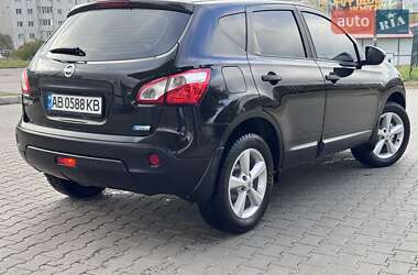 Внедорожник / Кроссовер Nissan Qashqai 2011 в 