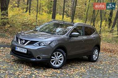 Внедорожник / Кроссовер Nissan Qashqai 2015 в 