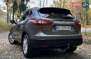 Внедорожник / Кроссовер Nissan Qashqai 2015 в 