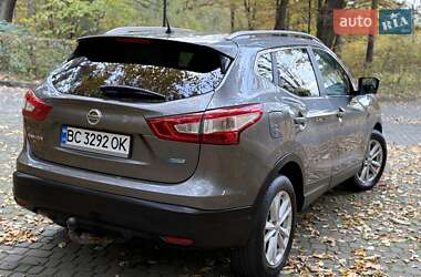 Внедорожник / Кроссовер Nissan Qashqai 2015 в 