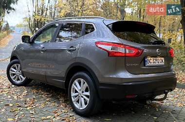 Внедорожник / Кроссовер Nissan Qashqai 2015 в 