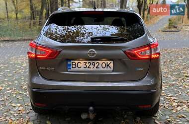 Внедорожник / Кроссовер Nissan Qashqai 2015 в 