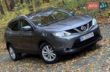 Внедорожник / Кроссовер Nissan Qashqai 2015 в 