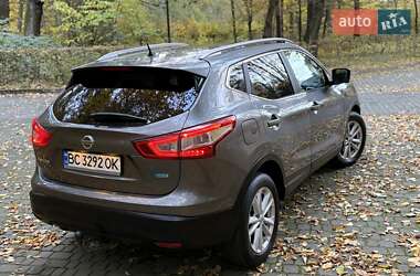 Внедорожник / Кроссовер Nissan Qashqai 2015 в 