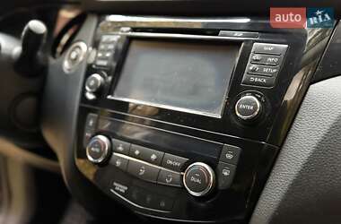 Внедорожник / Кроссовер Nissan Qashqai 2015 в 