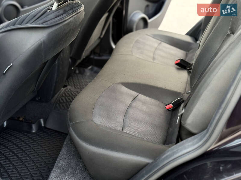 Позашляховик / Кросовер Nissan Qashqai 2012 в Дніпрі фото 8 Позашляховик / Кросовер Nissan Qashqai 2012 в Дніпрі