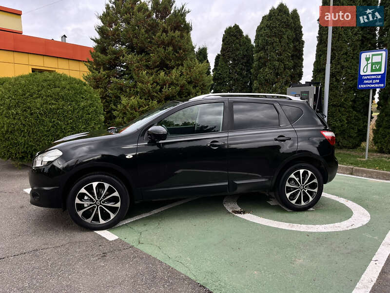 Внедорожник / Кроссовер Nissan Qashqai 2011 в Млинове