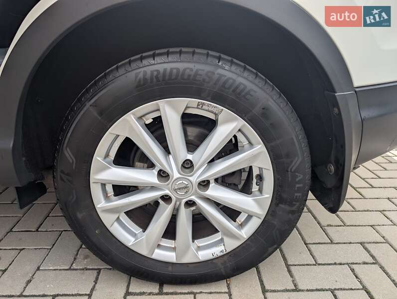 Внедорожник / Кроссовер Nissan Qashqai 2017 в Киеве