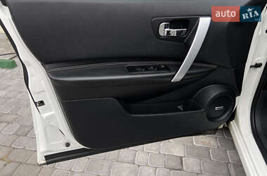 Внедорожник / Кроссовер Nissan Qashqai 2012 в 