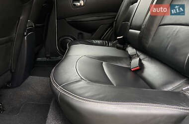 Внедорожник / Кроссовер Nissan Qashqai 2012 в 