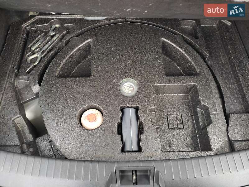 Внедорожник / Кроссовер Nissan Qashqai 2012 в Звягеле фото 36 Внедорожник / Кроссовер Nissan Qashqai 2012 в Звягеле