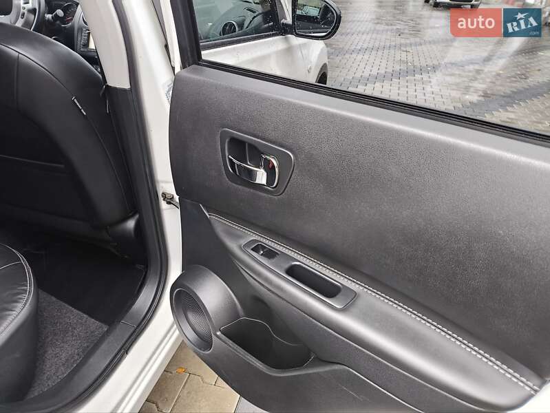 Внедорожник / Кроссовер Nissan Qashqai 2012 в Звягеле фото 27 Внедорожник / Кроссовер Nissan Qashqai 2012 в Звягеле