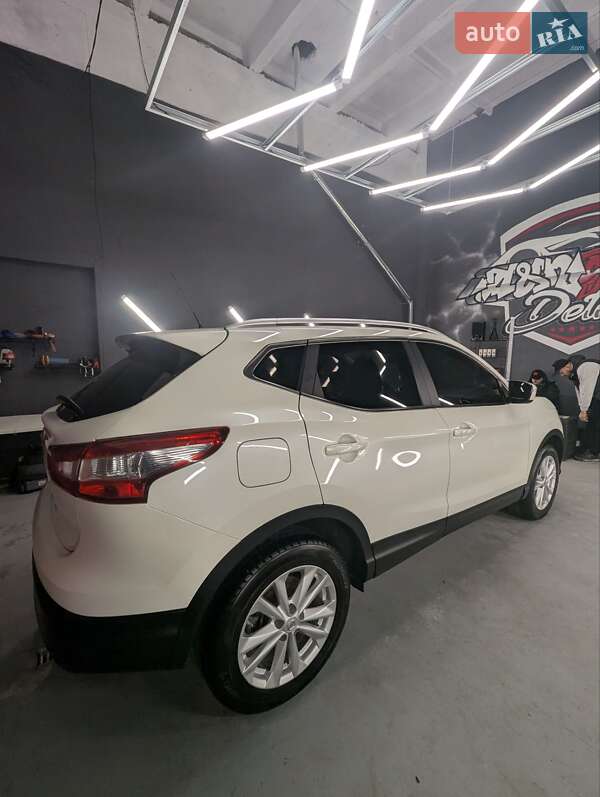 Позашляховик / Кросовер Nissan Qashqai 2015 в Тернополі фото 4 Позашляховик / Кросовер Nissan Qashqai 2015 в Тернополі