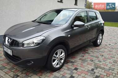 Внедорожник / Кроссовер Nissan Qashqai 2012 в 