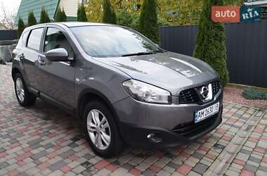 Внедорожник / Кроссовер Nissan Qashqai 2012 в 