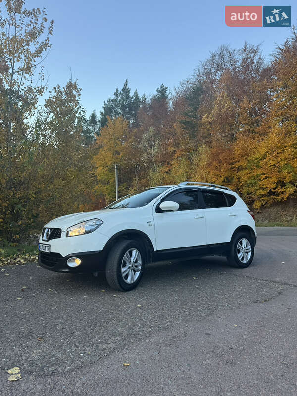 Позашляховик / Кросовер Nissan Qashqai 2011 в Долині