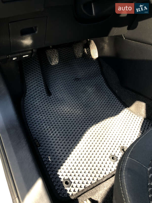 Позашляховик / Кросовер Nissan Qashqai 2009 в Івано-Франківську