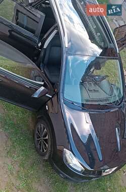 Позашляховик / Кросовер Nissan Qashqai 2012 в Яворові