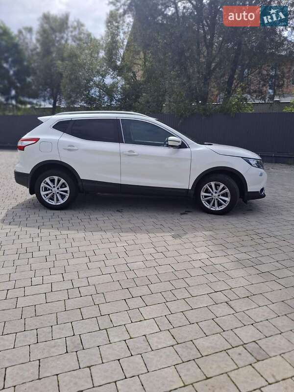 Внедорожник / Кроссовер Nissan Qashqai 2015 в Львове