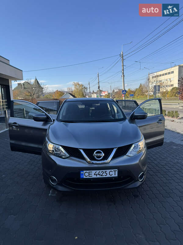 Внедорожник / Кроссовер Nissan Qashqai 2015 в Черновцах