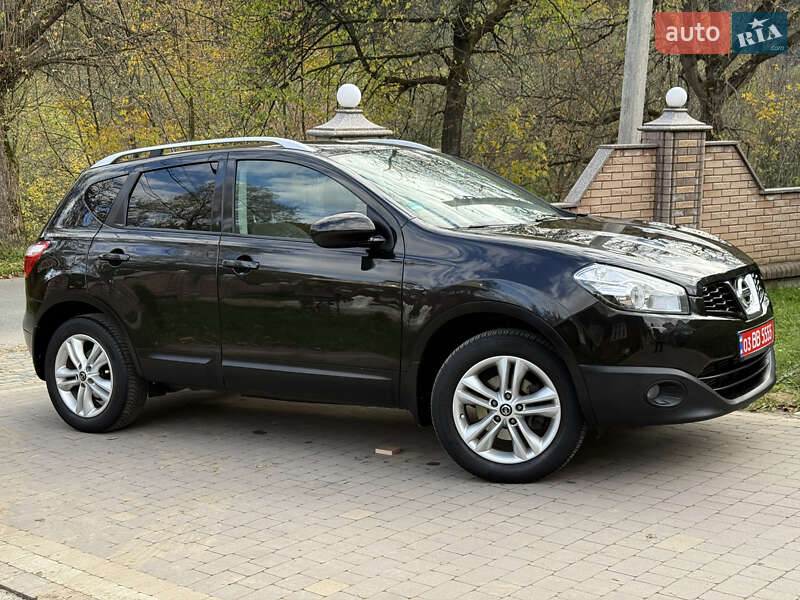 Внедорожник / Кроссовер Nissan Qashqai 2011 в Косове