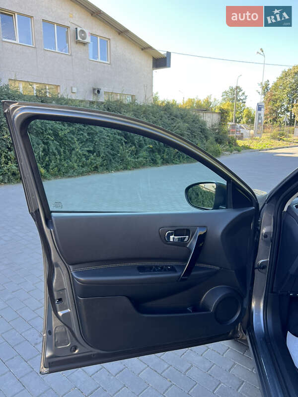 Внедорожник / Кроссовер Nissan Qashqai 2013 в Луцке