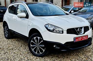 Внедорожник / Кроссовер Nissan Qashqai 2012 в Стрые