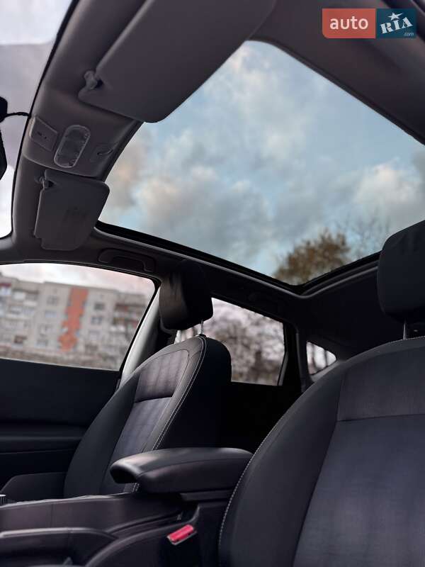 Внедорожник / Кроссовер Nissan Qashqai 2012 в Стрые