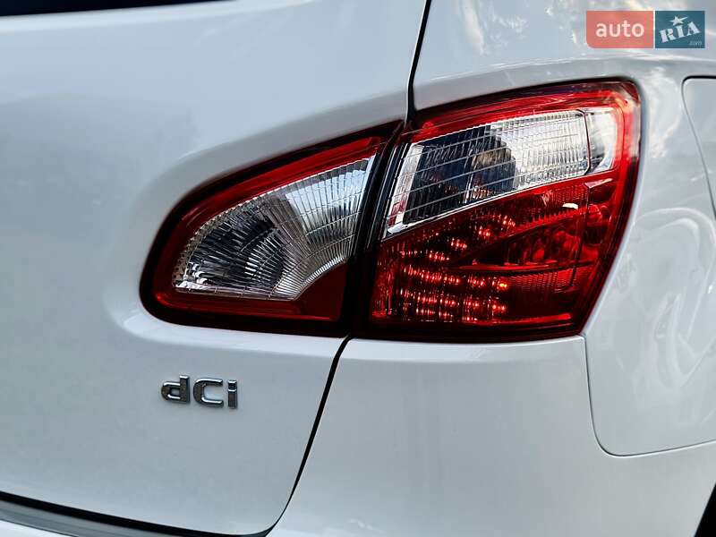 Внедорожник / Кроссовер Nissan Qashqai 2012 в Стрые