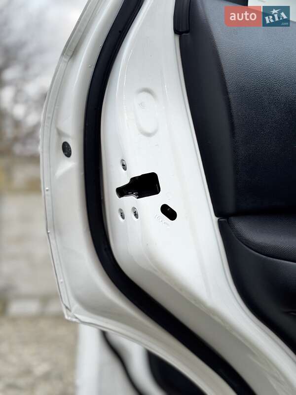 Внедорожник / Кроссовер Nissan Qashqai 2012 в Стрые