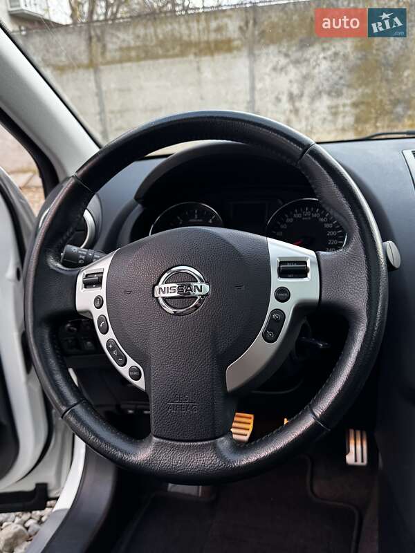 Внедорожник / Кроссовер Nissan Qashqai 2012 в Стрые