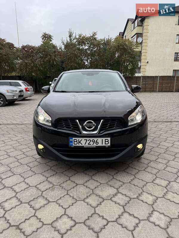 Внедорожник / Кроссовер Nissan Qashqai 2010 в Ровно