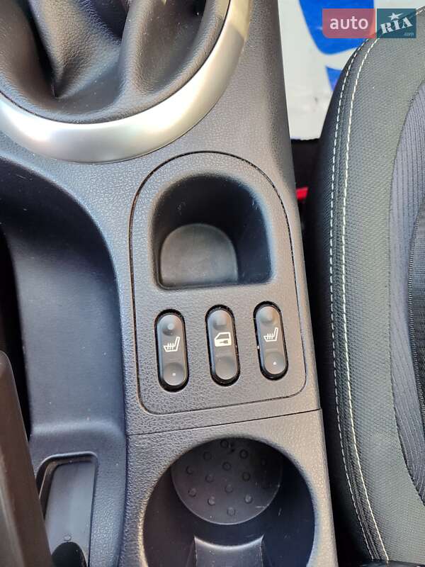 Внедорожник / Кроссовер Nissan Qashqai 2011 в Запорожье