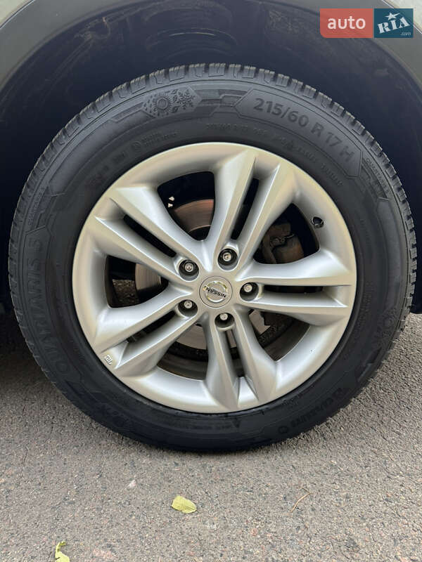Внедорожник / Кроссовер Nissan Qashqai 2012 в Ровно
